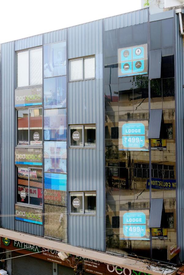 Bedspace- Capsule Ac Hotel Mangalore Exterior foto